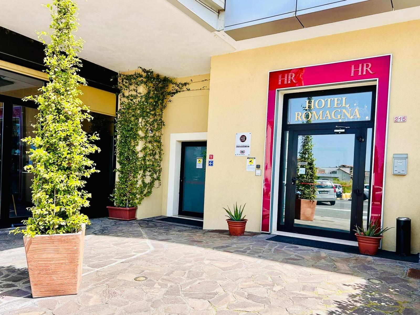 צ'זנה Hotel Romagna מראה חיצוני תמונה